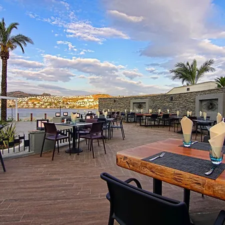 Resort Baia Bodrum 5*